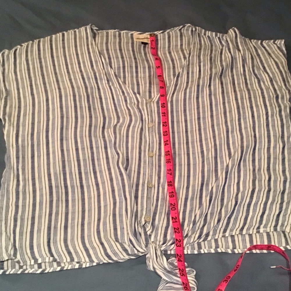 Universal Thread button down shirt - Picture 8 of 9